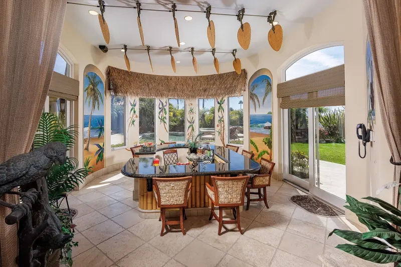 Tiki-themed breakfast room with beach mural — Laguna Niguel real estate photography